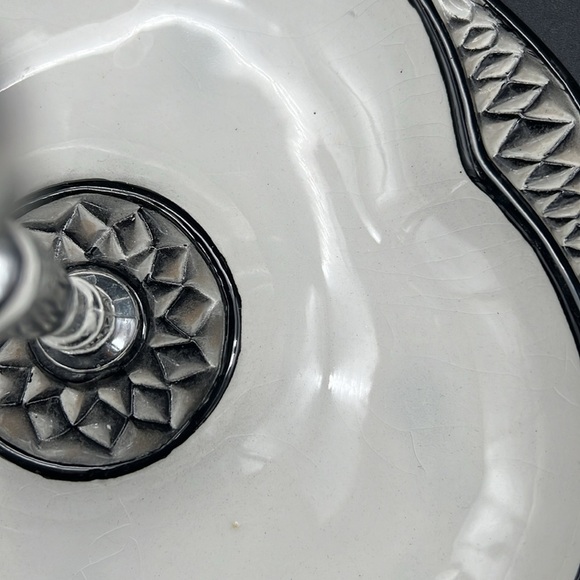 USA Pottery Vintage Nut / Candy Dish - Picture 3 of 7